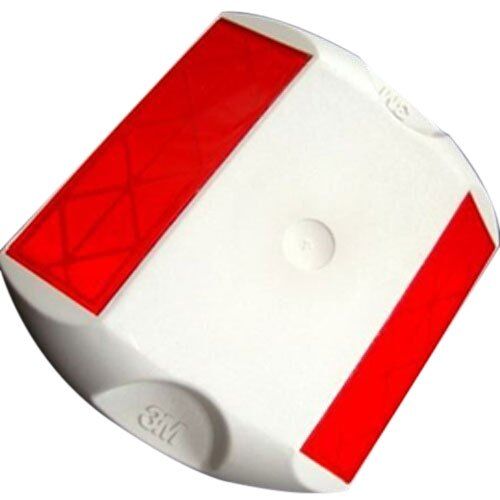 3m-polycarbonate-road-stud-500x500